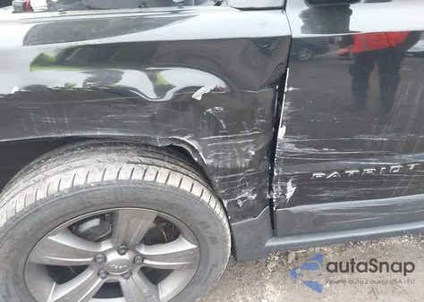 2015 Jeep Patriot High Altitude Edition z USA, uszkodzony, nr VIN 1C4NJRFB2FD217261